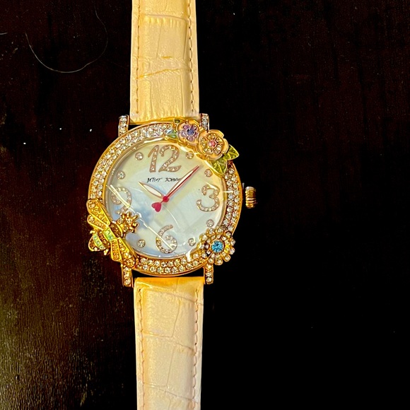 Betsey Johnson Watch - Picture 1 of 3